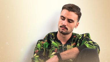 İzole arka plan üzerinde model