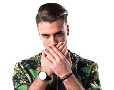 yakışıklı adam ağzını kapsayan