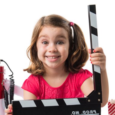 Bir Klaket tutan çocuk