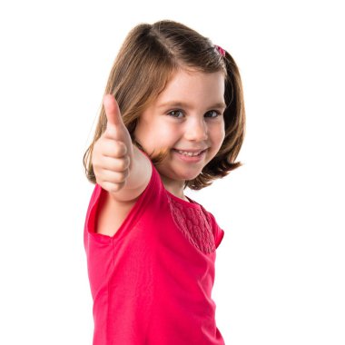 başparmak ile yukarı evlat.