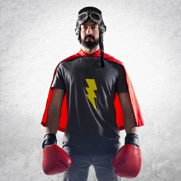 Superhéroe con guantes de boxeo — Foto de Stock