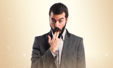 Kusma jest yapan erkek