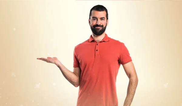 Hombre sobre fondo aislado — Foto de Stock