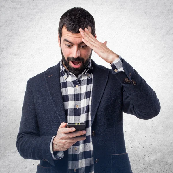 Hombre hablando con móvil — Foto de Stock