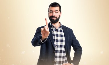 Yakışıklı adam bir sayma