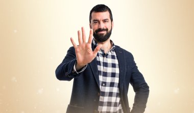 Yakışıklı adam beş sayma