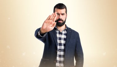 Adam izole arka plan