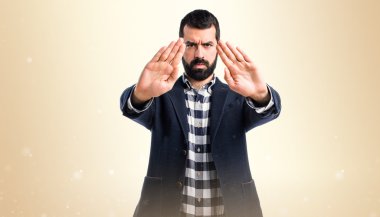 Adam izole arka plan