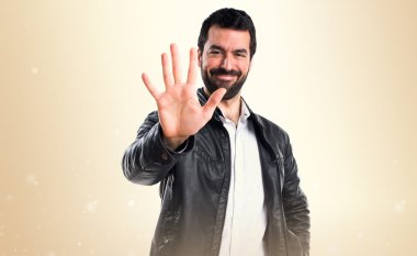 Adam izole arka plan