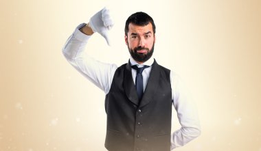 Lüks garson kötü sinyal yapıyor