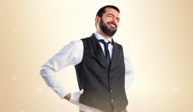 Sırt ağrısı ile lüks garson