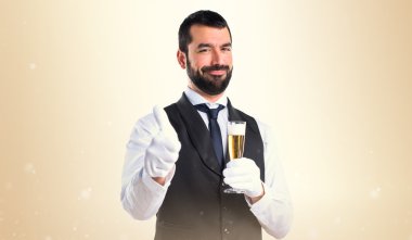 Şampanya ile lüks garson