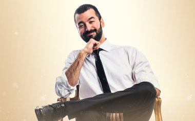 Beyaz arka plan üzerinde işadamı 