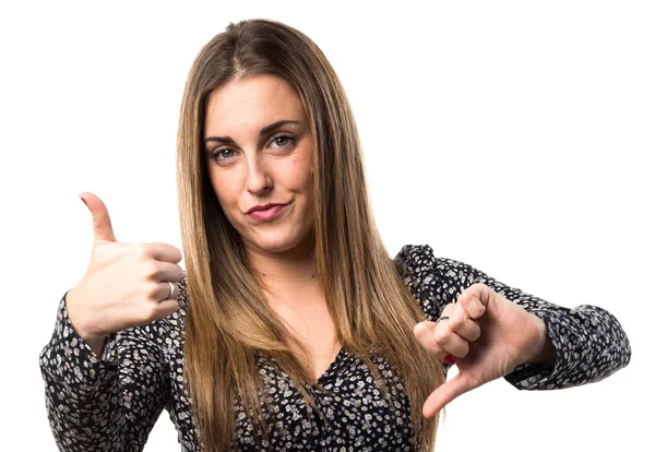 Mujer sobre fondo aislado — Foto de Stock