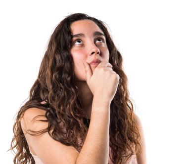 Genç kız izole arka plan üzerinde