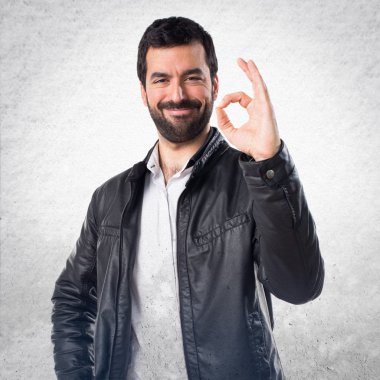 Erkek deri ceket yapmak Ok işareti ile