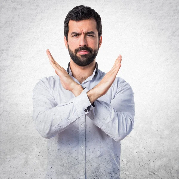 Hombre haciendo NO gesto — Foto de Stock