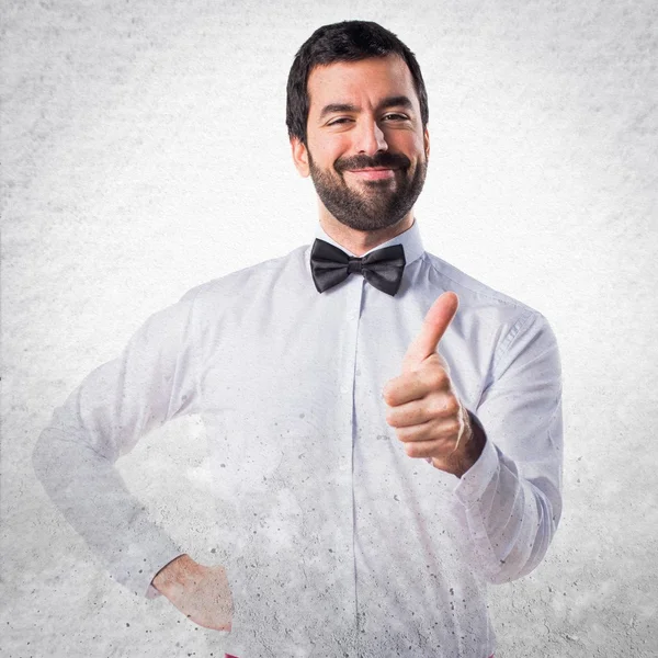 Garson başparmak ile