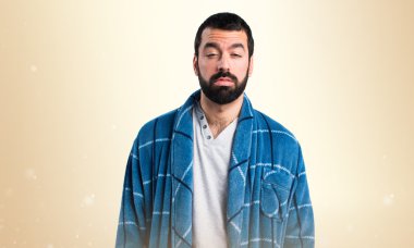 Üzgün adam sabahlık 