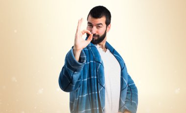 Erkekte sabahlık Ok işareti yapmak