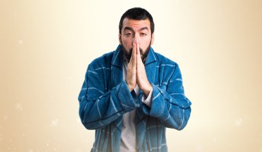 Sabahlık yalvaran erkekte