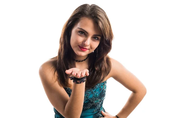 Chica joven sobre fondo blanco aislado —  Fotos de Stock