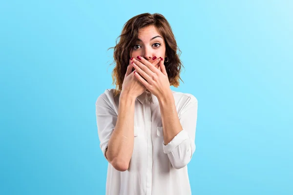 İzole arka plan üzerinde güzel kız