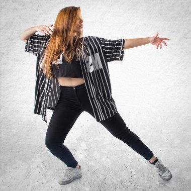 İzole arka plan üzerinde dans kadın