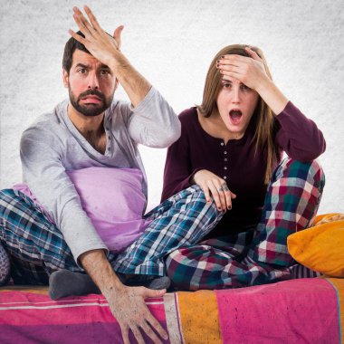 Şüpheleri bir yatakta üç arkadaş