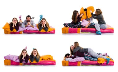 İzole arka plan üzerinde arkadaşlar