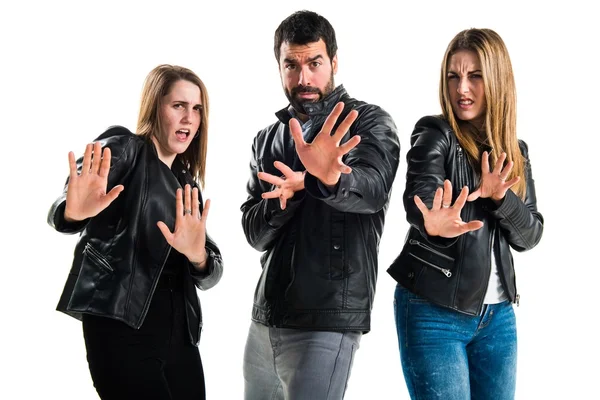 Dur işareti yapma arkadaşlar