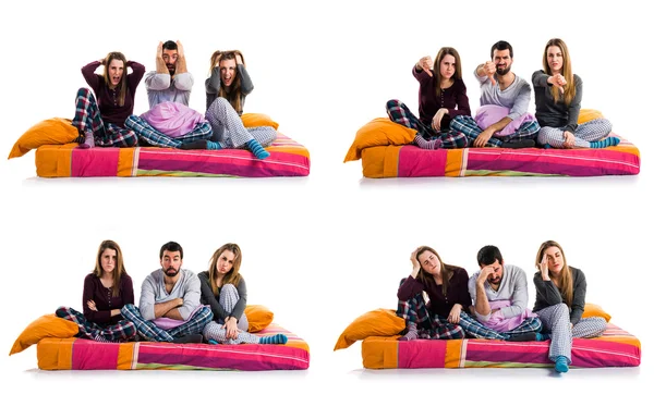 Üzgün arkadaş yatakta