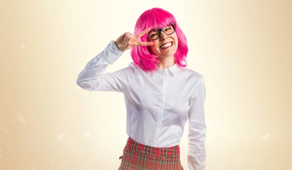Menina com cabelo rosa — Fotografia de Stock