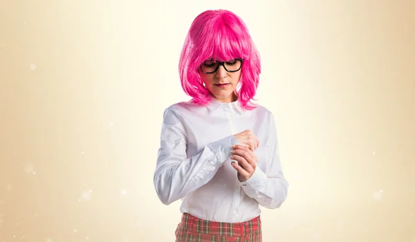 Κοπέλα με ροζ μαλλιά — Φωτογραφία Αρχείου