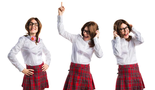 Estudiante escuchando música — Foto de Stock