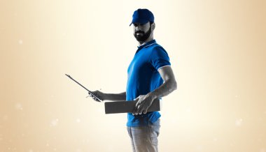 Teslimatçı ile ağıl