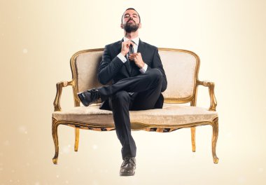 Koltukta oturan işadamı