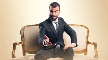 İş adamı anlaşma yapıyor.