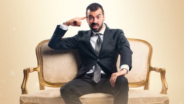 İş adamı deli jest yapma