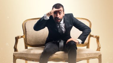 Adam izole arka plan