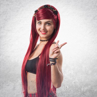 Genç Kızıl saçlı kız poz