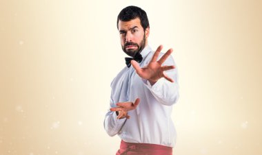 Adam izole arka plan