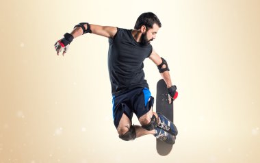 Atlama kaykay ile adam