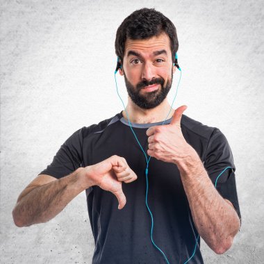 İyi-kötü işaret yapma Sportman