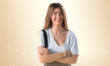 genç kız stüdyoda poz