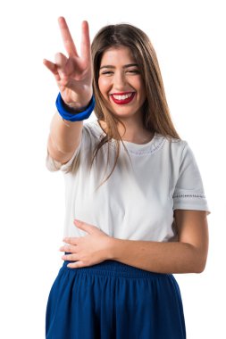 Genç kız iki sayım