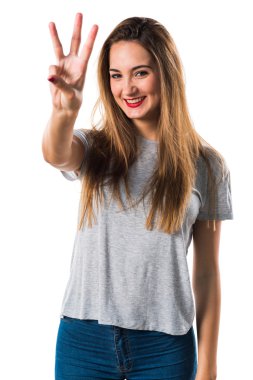 Genç kız üç sayım