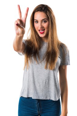 Genç kız iki sayım