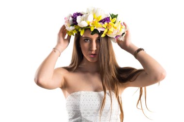 Çiçeklerin taç kadınla modeli