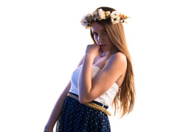 Çiçeklerin taç kadınla modeli